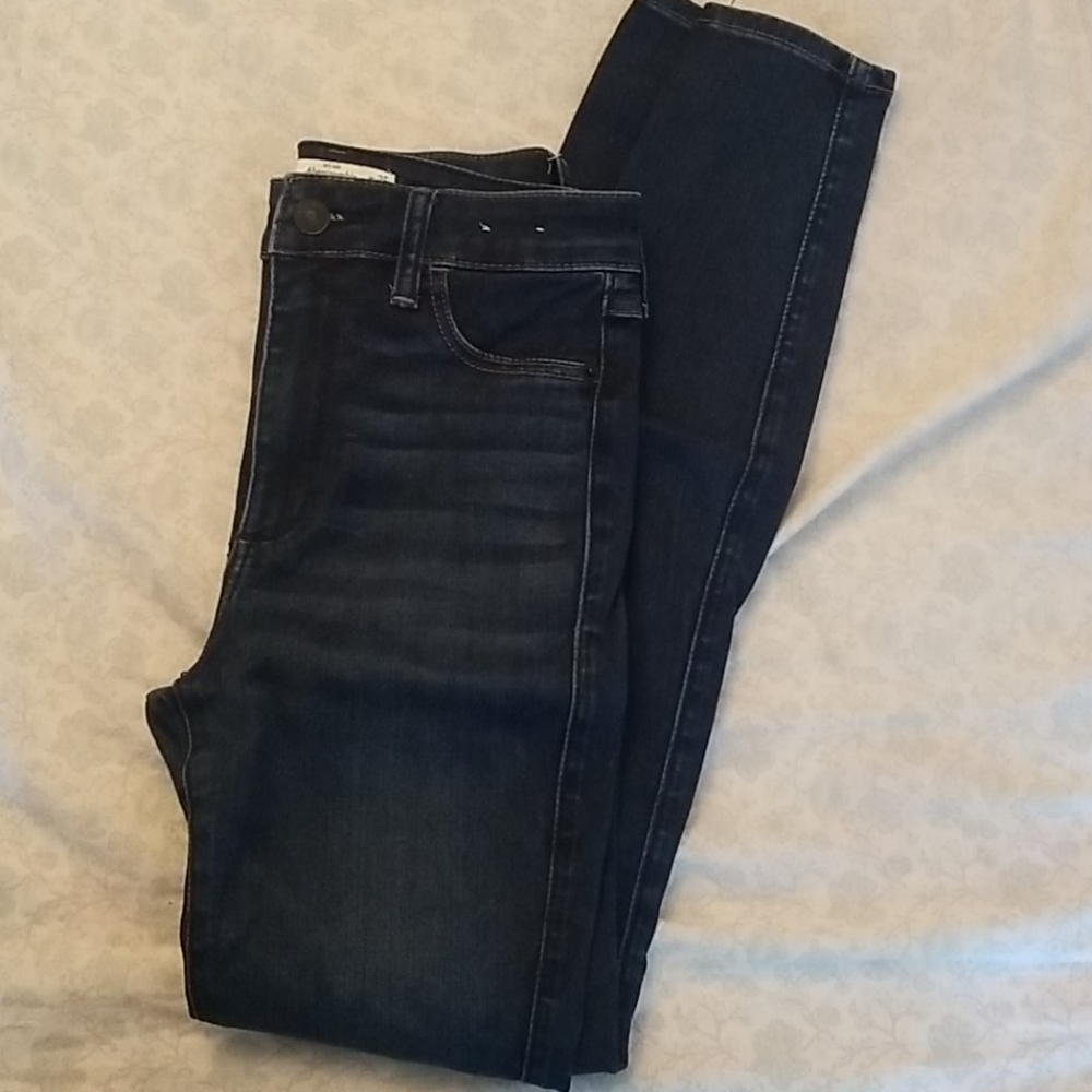 Abercombie Jean size 25 x 29